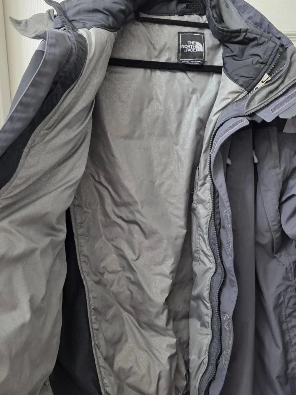 The North Face Men’s L Black Gray Ski Snowboard Jacket Powder Skirt No Hood